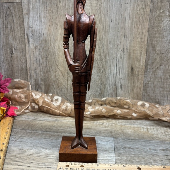 VTG Spanish DON QUIXOTE Sculpture Figure  Carved Wood W/ Spear & Shield 13.75”T - Picture 10 of 12